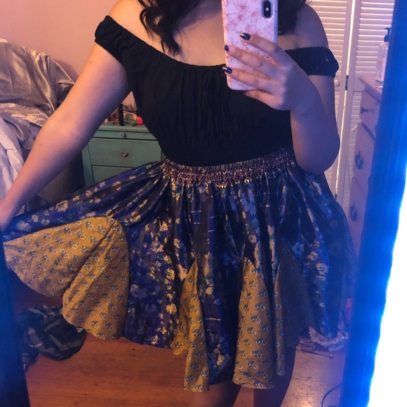 Beautiful Silk Skirt - Picture 4 of 4